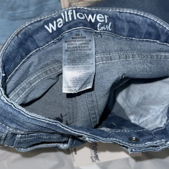 NWT flare denim - Picture 4 of 4